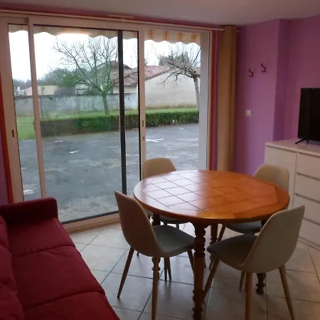 Beaulieu Tatil Evi Sarrouilles